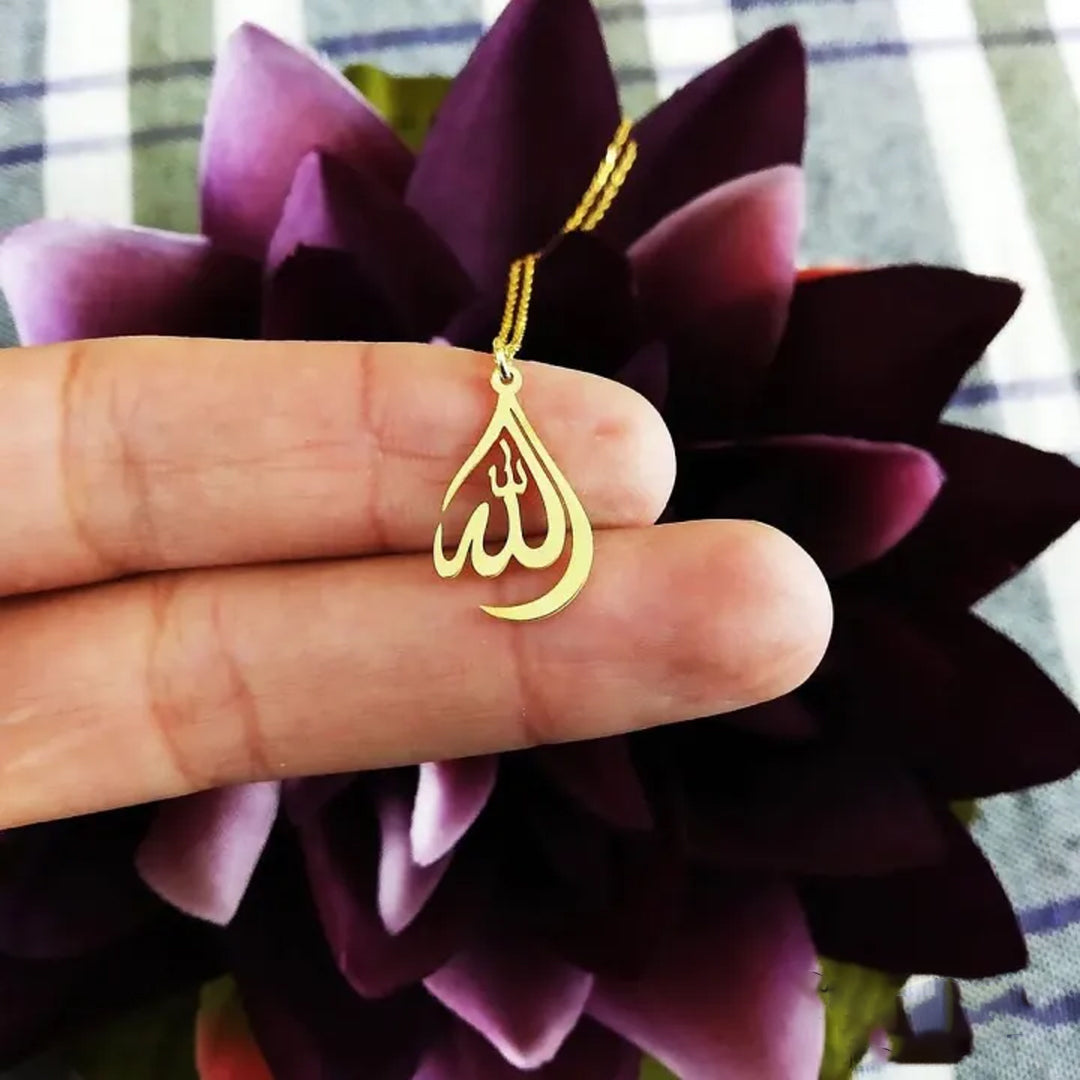 Name Calligraphy Necklace | Gold & Silver Jewelry for Women & Girls